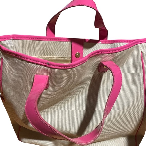 Victoria Secret Tote Bag Side Pockets and Snap Closure - Picture 2 of 6